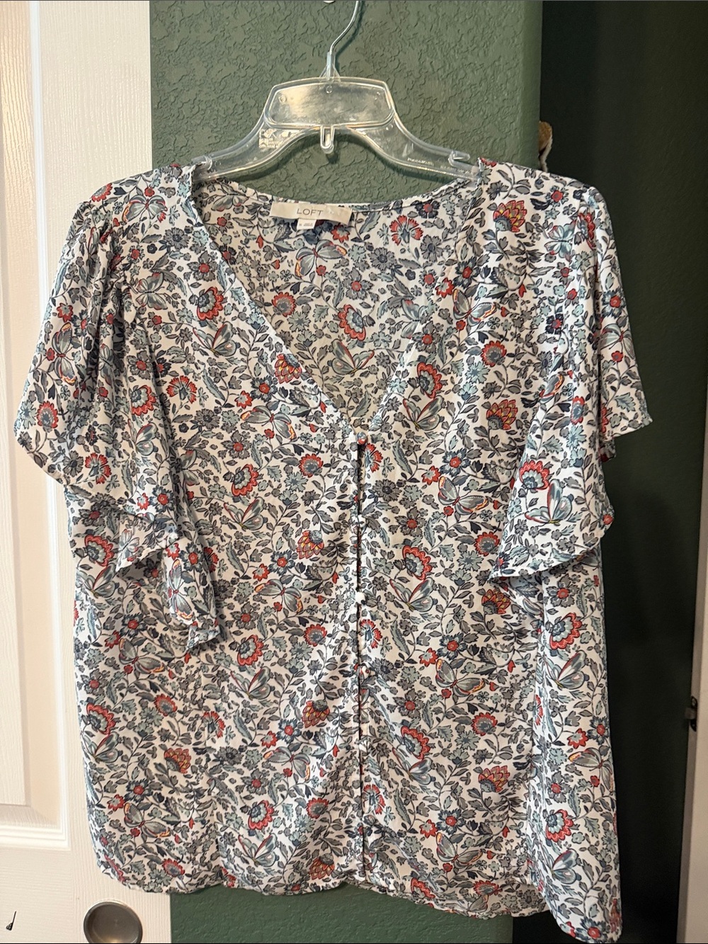 LOFT White Floral V-Neck Button-Front Blouse with Coral & Slate Print